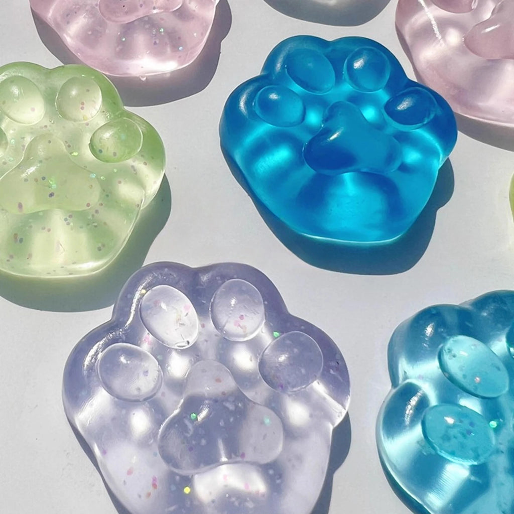 Pawfect Sticky Squeeze